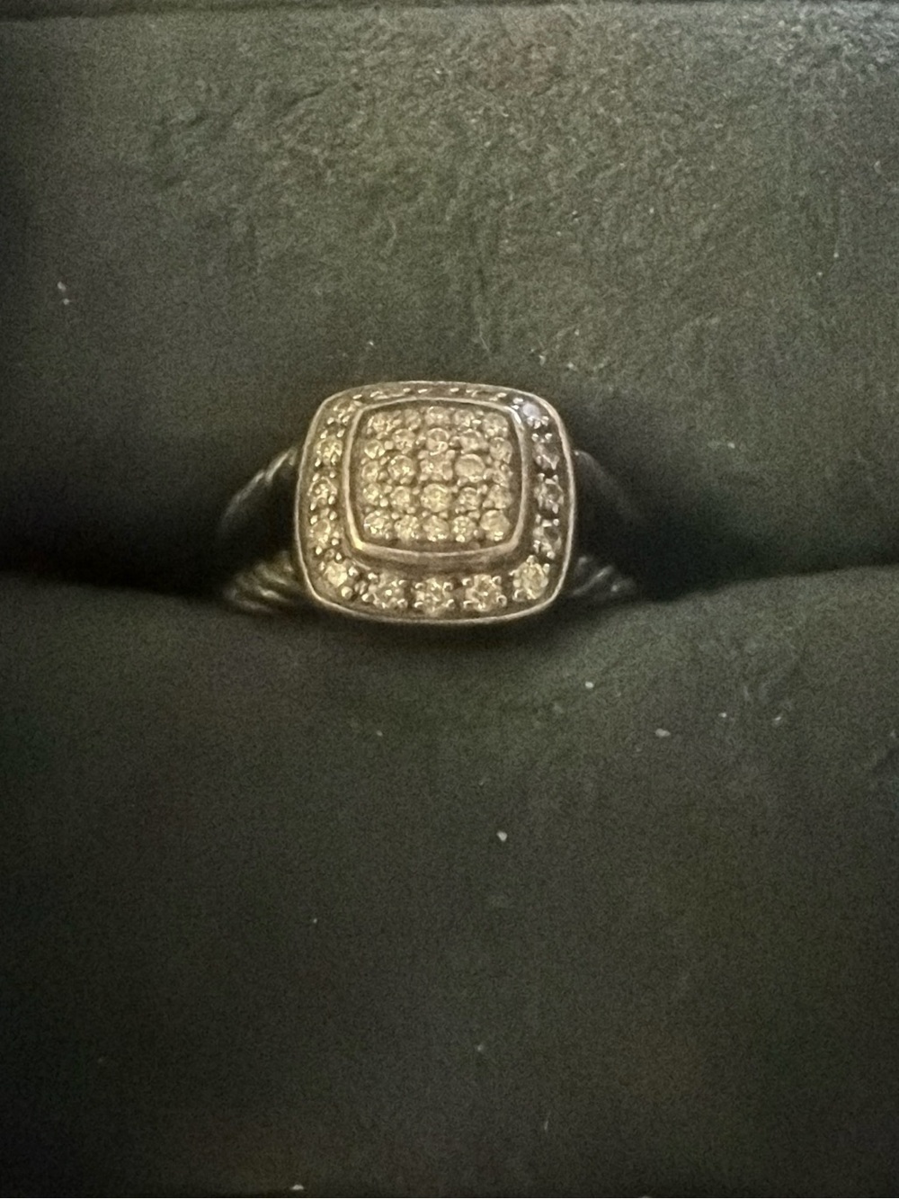 PETITE ALBION® RING
Sterling Silver with Pavé Diamonds